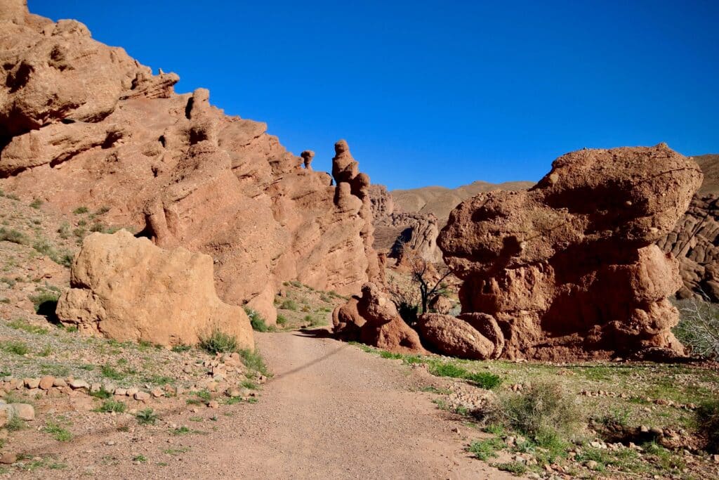 Spectacular rock formations along a hiking trail in Dades Gorge