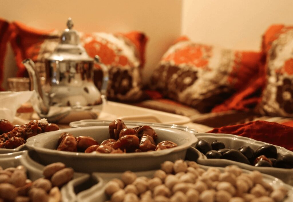 Moroccan Arabic phrases for travellers: A table laid out for iftar during Ramadan